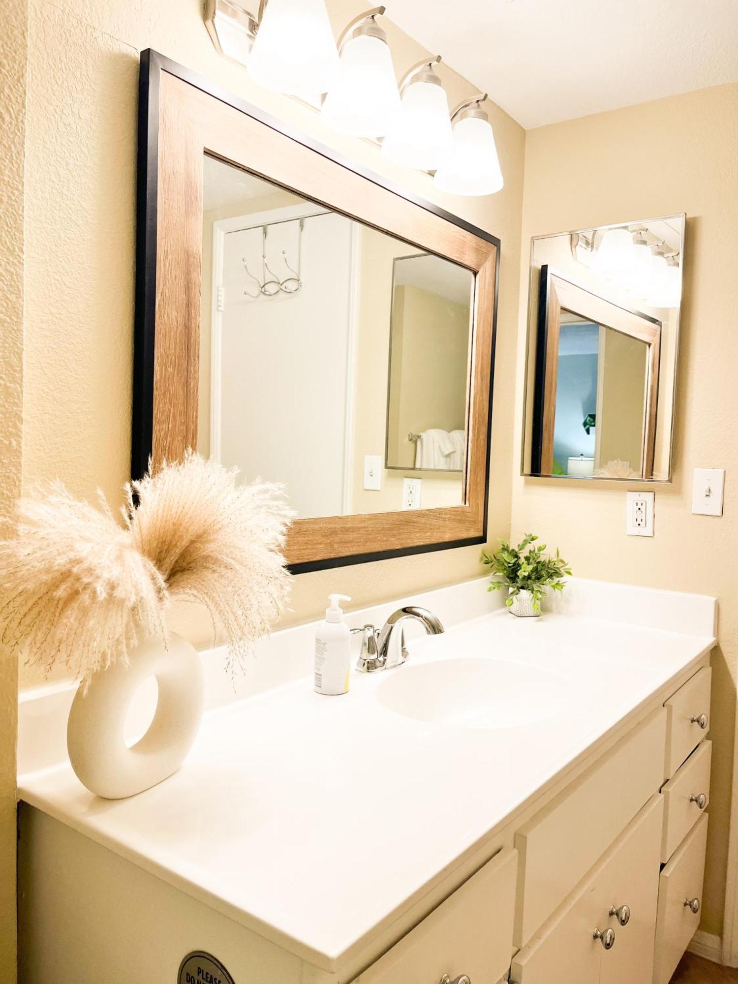 Stylish 2 Bedroom Near Ontario Airport Фонтана Екстер'єр фото